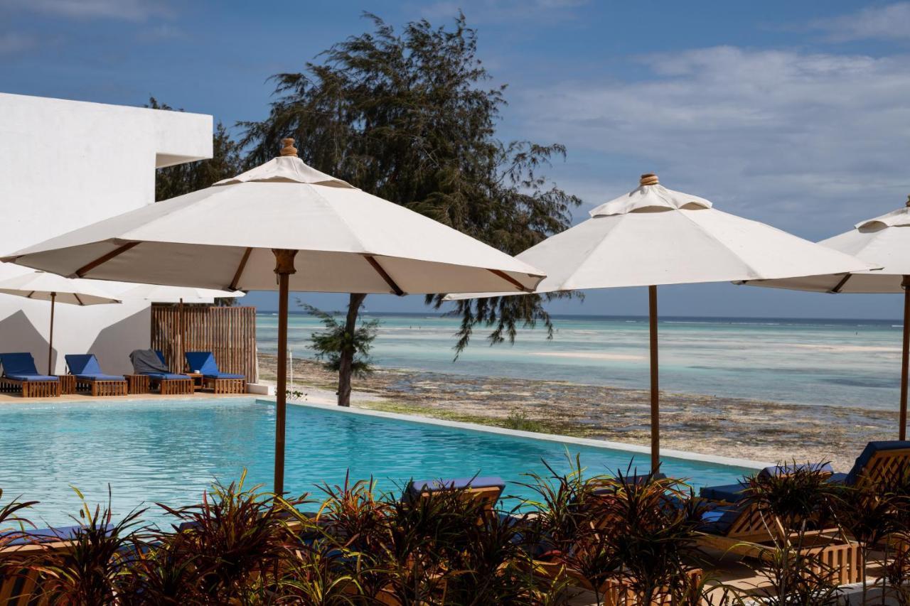 Hotel Nungwi Dreams By Mantis Zewnętrze zdjęcie View of the Indian Ocean from the pool at the Majorelle Resort